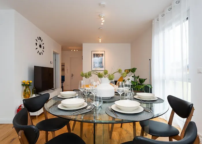 Noblenest: Terrasse - Netflix - Kaffee Apartmán *